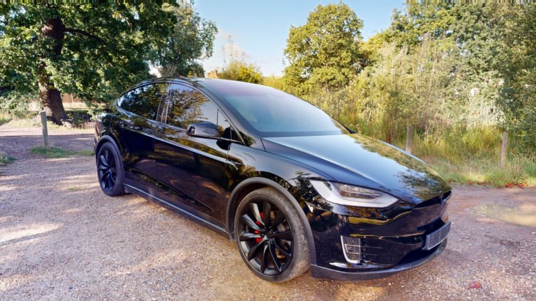 Tesla Model X в Matterport